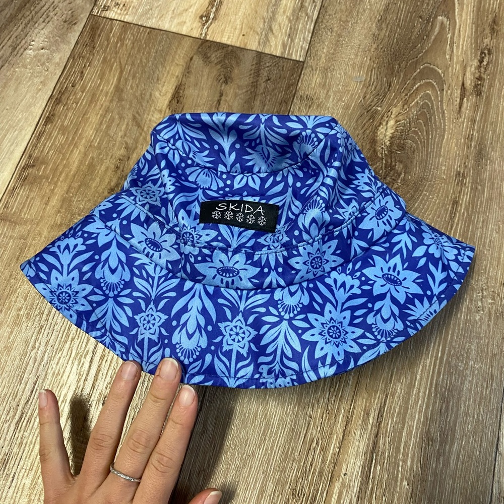 Skida bucket hat
